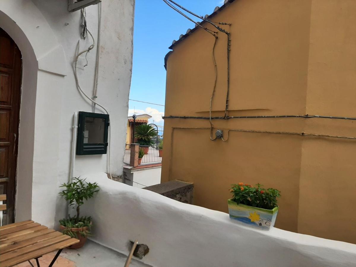 Casa Vacanza Le Tre Sorelle Vietri Екстериор снимка