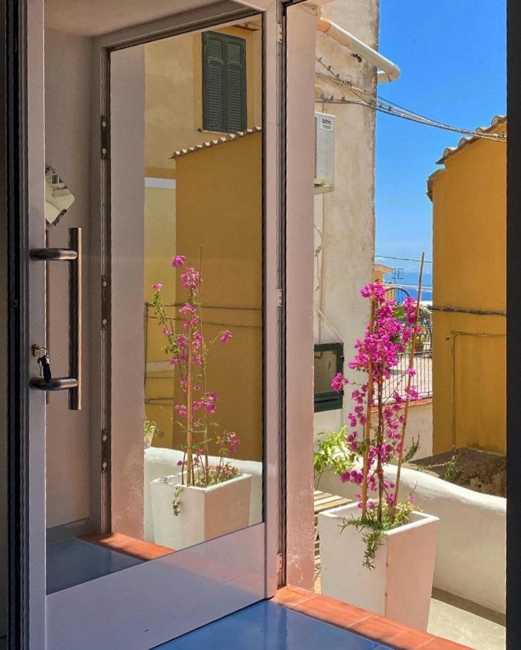 Casa Vacanza Le Tre Sorelle Vietri Екстериор снимка